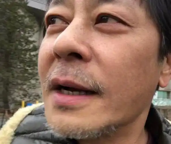 香港过气男神现状经商失败妻子改嫁兄弟演唱会门票才100