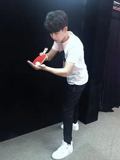 任嘉伦曾经是乒乓球运动员