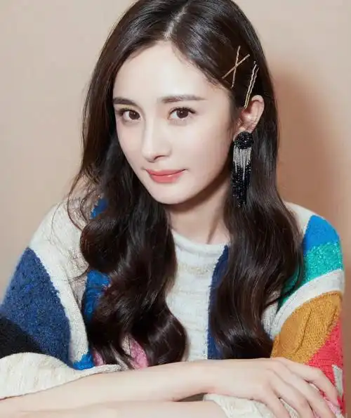 杨幂精选手机万能高清无水印壁纸图look