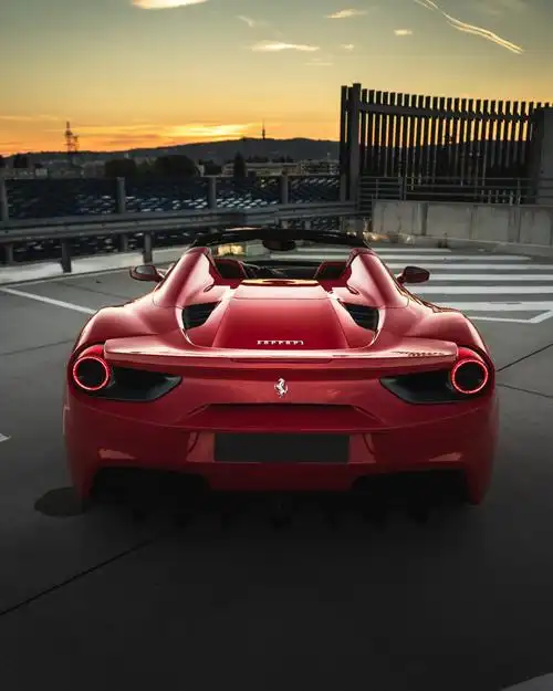 酷炫红色法拉利跑车图片,高清图片