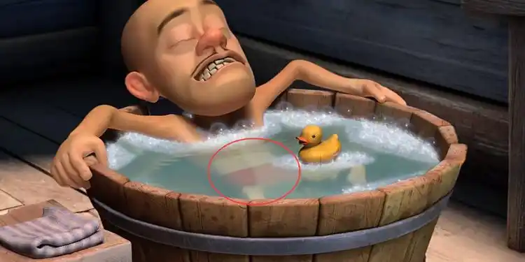 熊出没最明显的穿帮,强哥的红裤头从来不换,洗澡还穿着