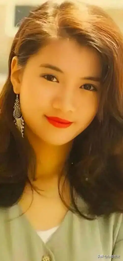 袁咏仪明星壁纸3