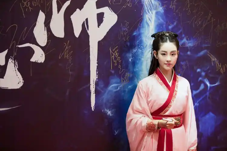 画心师祝绪丹 饰 岑欢