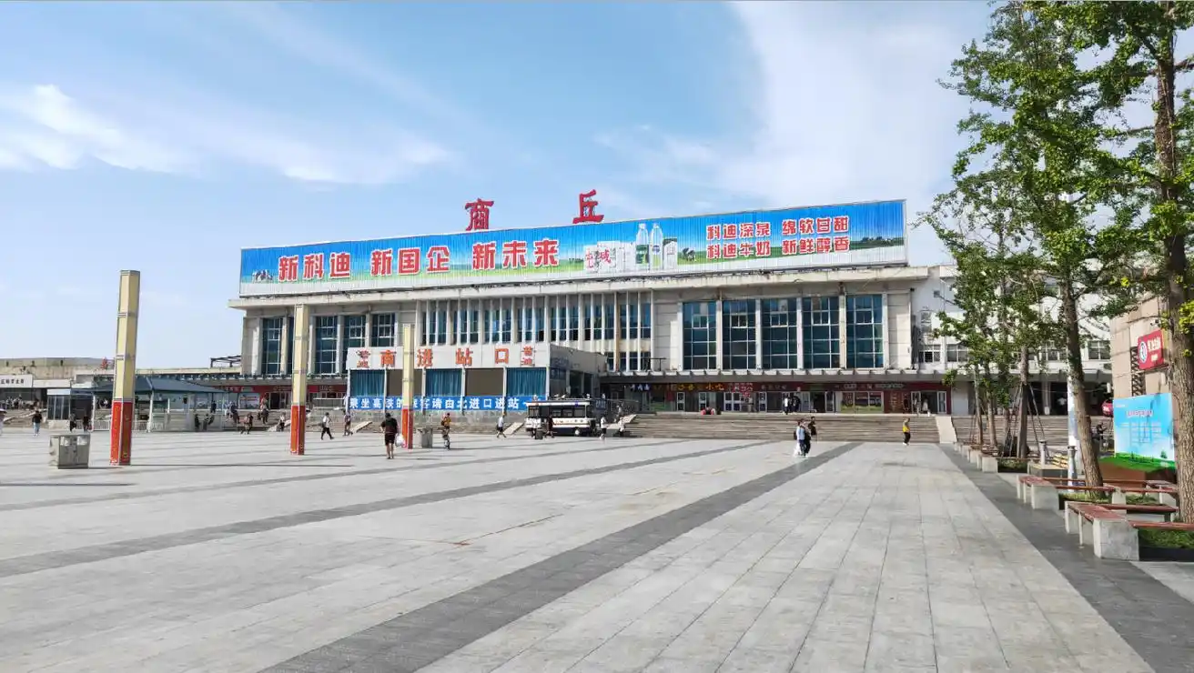 商丘火车站南站房采取这些防暑降温措施