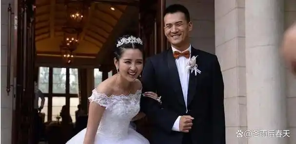 释小龙何洁分手11年后一个身家过亿一个捉襟见肘