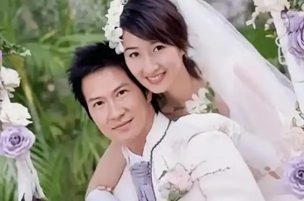 麦玲玲上位记:被盗2300万,香港"玄学"大师的富贵路