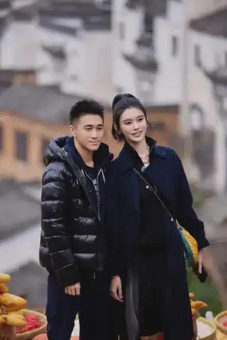 虽然嫁了个家世显赫的好老公,但是奚梦瑶却从不懈怠,努力提升自我,让