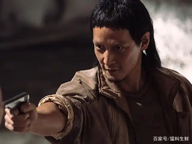 你是从什么时候注意到"鲻鱼头"发型越来越多,是否是除暴里的吴彦祖