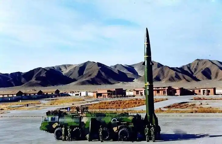 瘫痪台军13个机场和5条战备跑道,需要发射多少枚东风导弹?