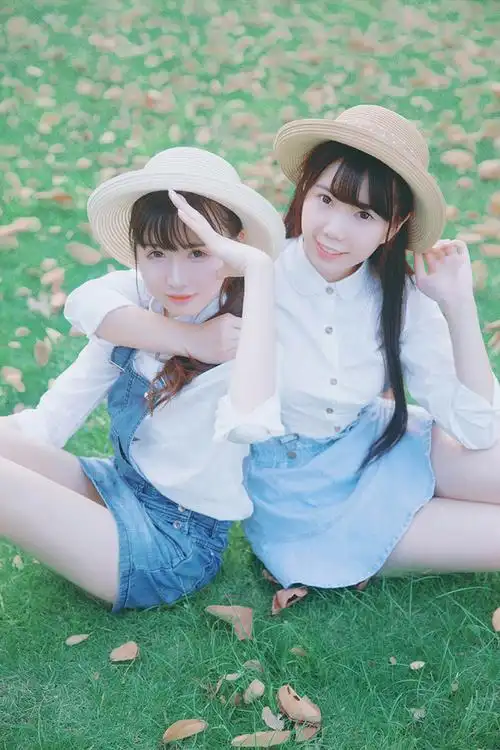 夏天小清新闺蜜出游好心情姐妹花写真