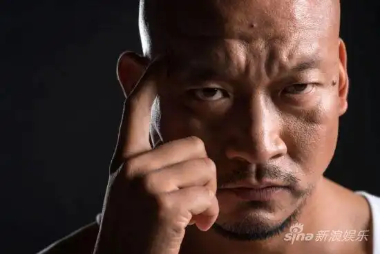 斌子黑色主题写真