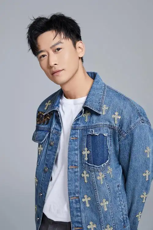 > 郑奇写真图片(5/6)