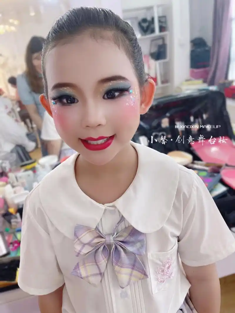 还有小朋友最爱的亮闪闪 儿童舞台妆 儿童舞蹈妆容  创意舞台妆 舟山