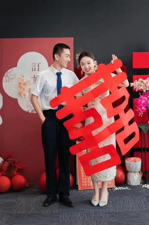 订婚快乐!#我们订婚啦 #始于初见止于终老 #订婚现场  - 抖音