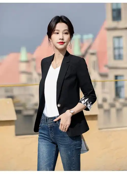 秦菲 杏色小西装外套女2021春夏新款韩版休闲短款七分袖薄款西服女