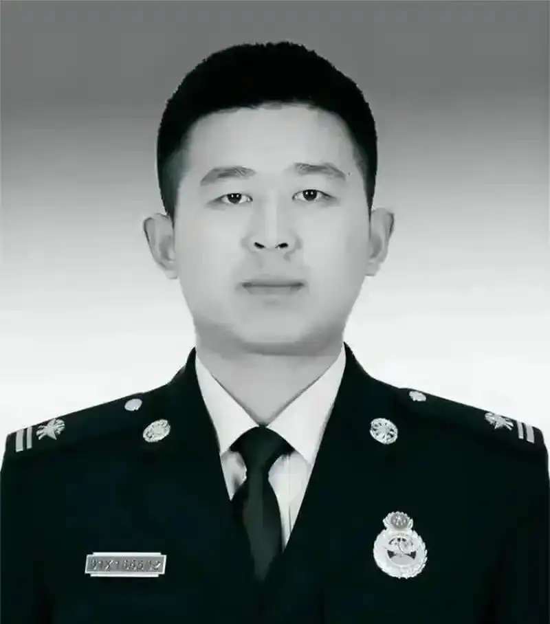 岁月静好,总有人为我们负重前行, 烈士家属节哀顺变,共和国不会