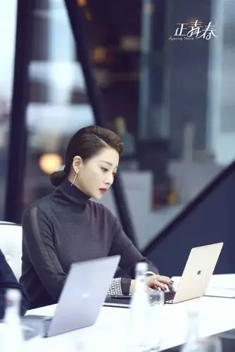 正青春热播殷桃职场博弈赢下第一战