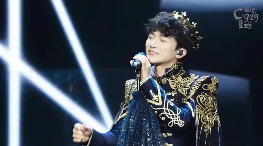 周深美依礼芽梦幻联动!