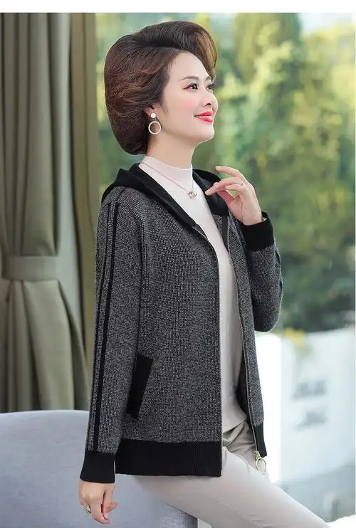 中老年外套女秋装洋气针织外套2020新款宽松加肥大码中年妈妈外套