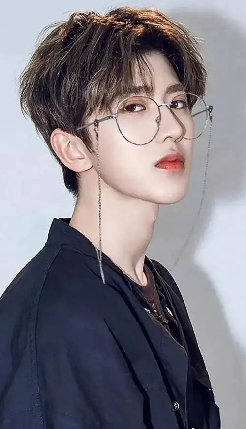 蔡徐坤壁纸,你喜欢蔡徐坤吗?