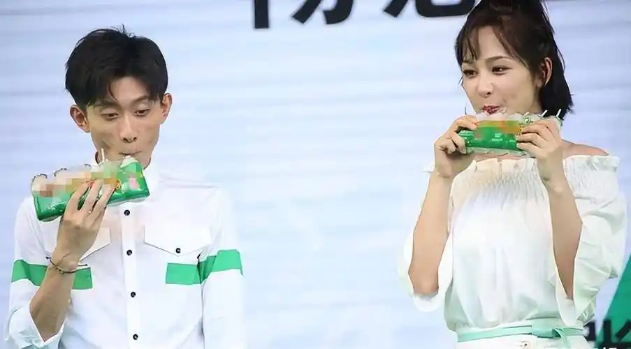 "张一山宣布喜讯"结果只是为宣传《曾少年》!