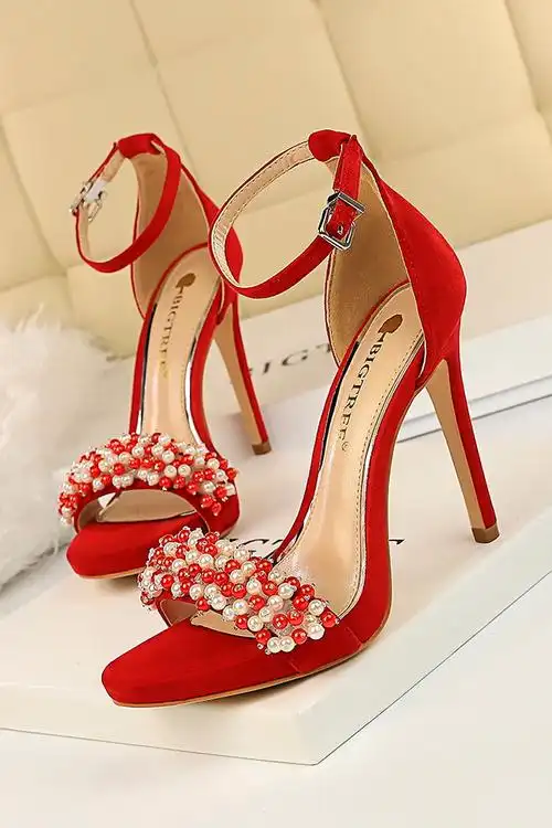 百搭红色高跟鞋_价格_品牌_图片_怎么样 蘑菇街