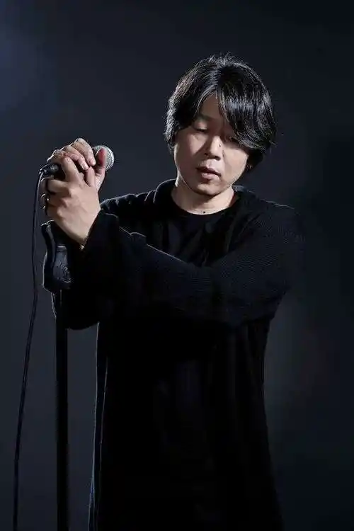 黄磊喊了老狼3次爷爷每次老狼都是笑但还是掩饰不住