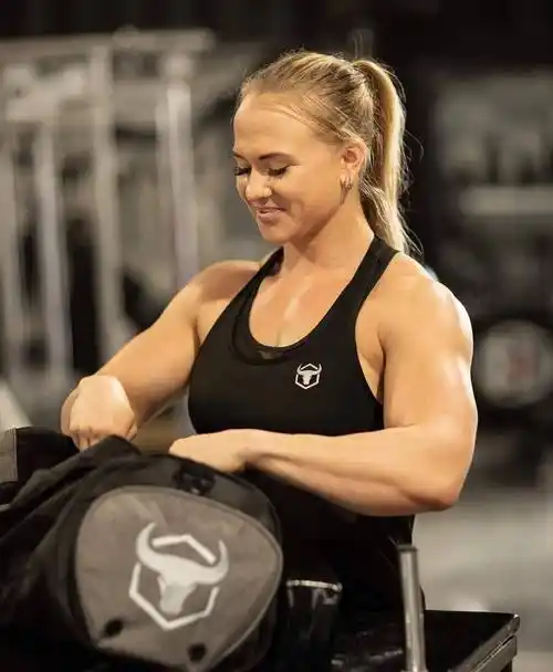 瑞典麒麟臂肌肉女sarah backman_手臂_房地产