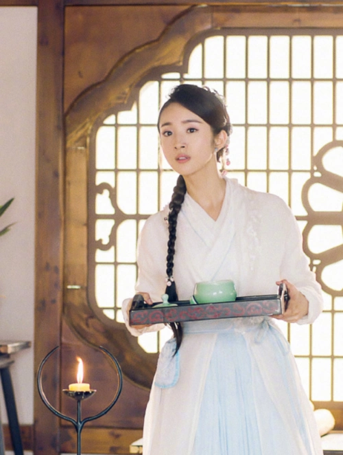 有种少女感叫林依晨穿乞丐装学狗做表情38岁了还这么可爱