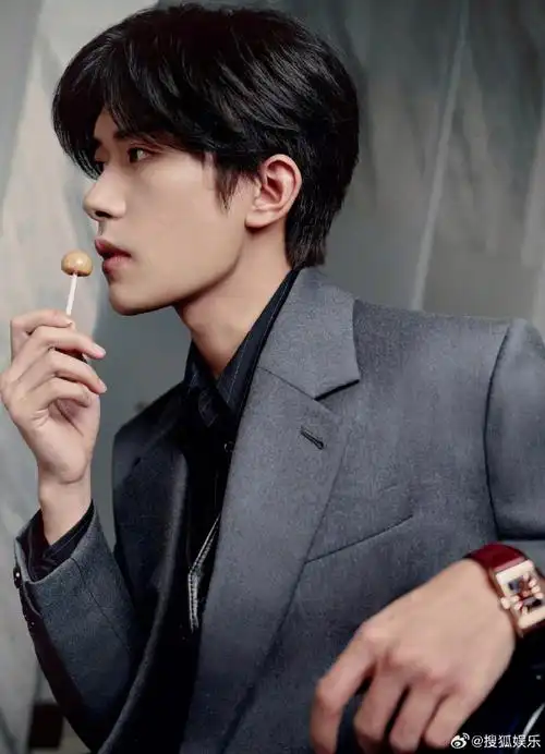 王一博六一q版海报##易烊千玺六一营业##儿童节快乐