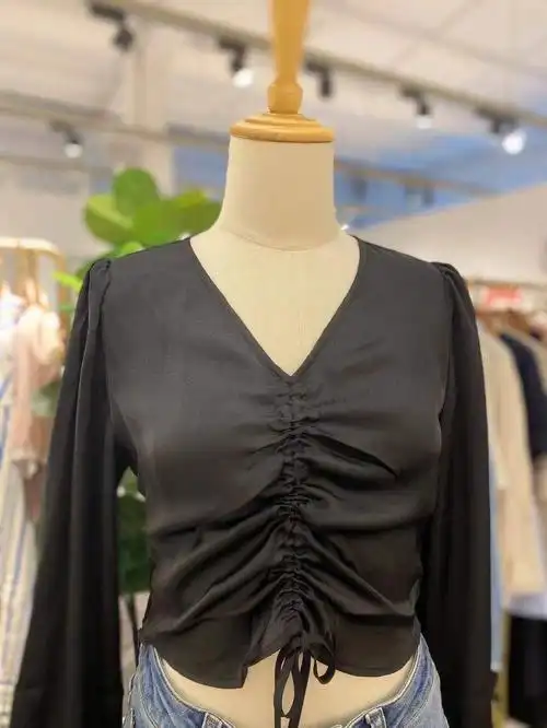 小麦檬抽绳上衣100多米