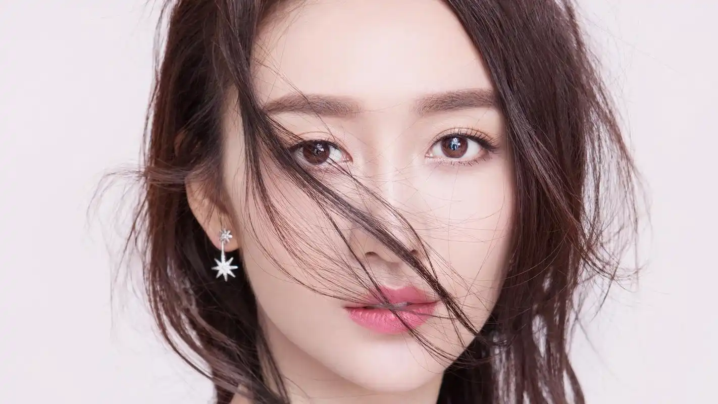 王鸥时尚凌乱写真桌面壁纸下载