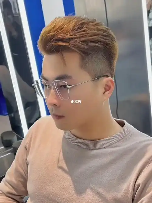 每秒都值得记录  #男士发型  #男生变帅发型指南  #港风侧背