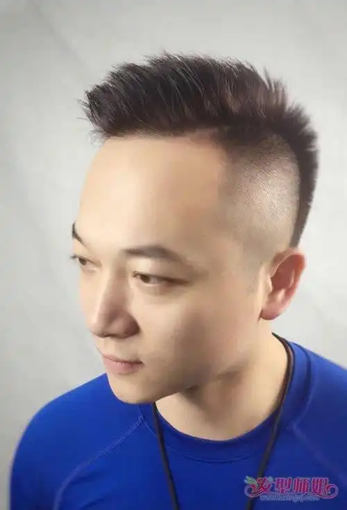 男生短头发两边铲掉发型设计