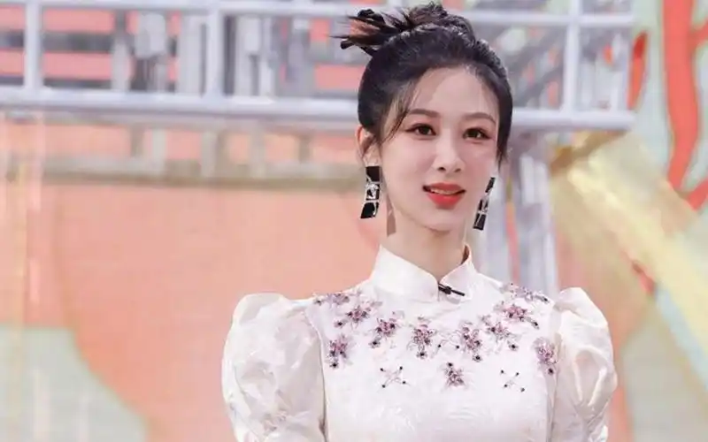 杨紫为何无人敢娶?王俊凯一语道出真相,网友:普通人根本娶不起