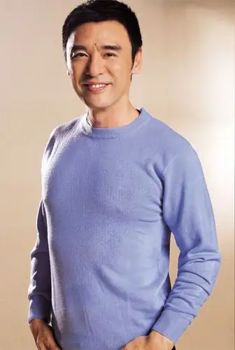 p>钟镇涛(kenny bee),1953年2月23日出生于香港,中国香港男歌手,音乐