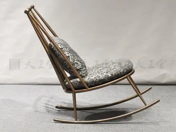 高档不锈钢摇椅