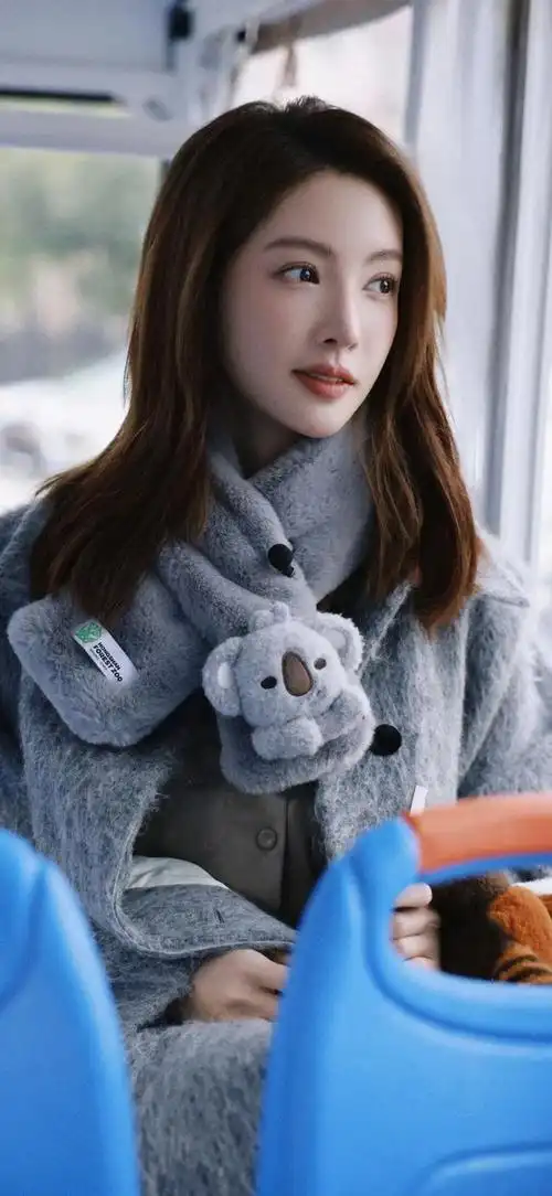 她就是被誉为"美女系列壁纸"的金晨.