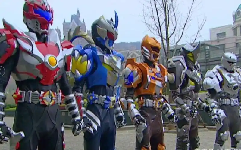 【铠甲勇士光影铠甲合体合集】