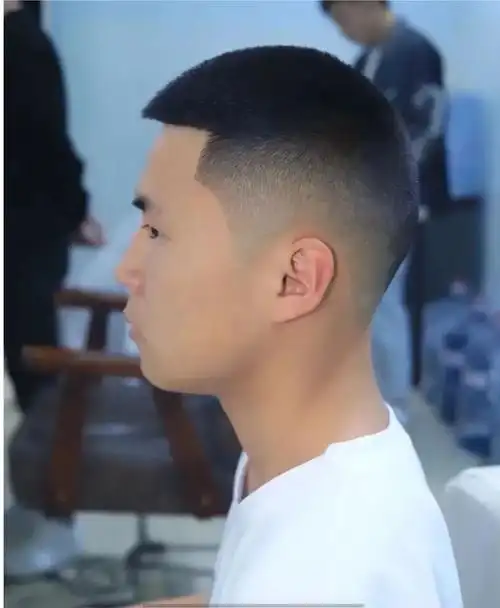 今夏最火男士发型有哪些?