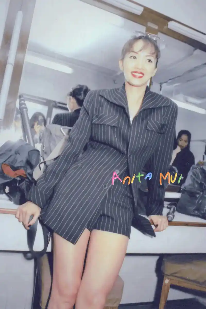 跟着梅艳芳学穿搭1