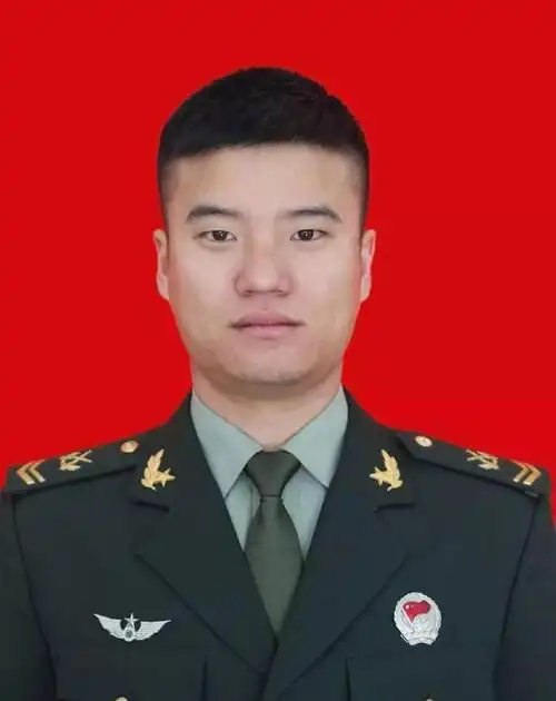 中国军人18岁照片曝光!每张都超有看头|军装|军人|军旅_新浪新闻