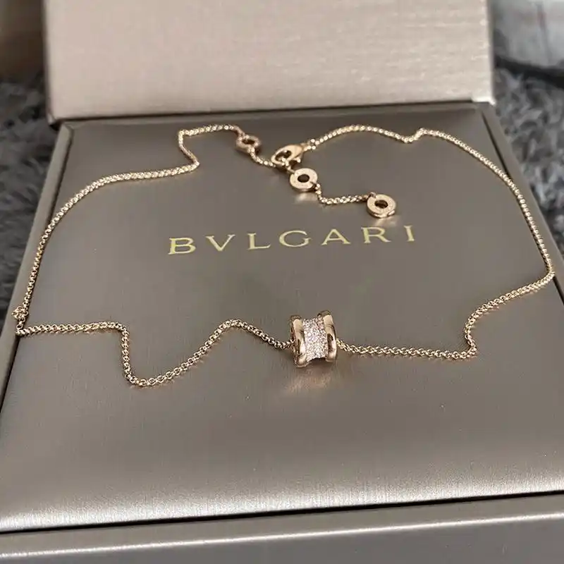 火爆朋友圈|宝格丽满钻小蛮腰项链 闪闪亮亮惹人爱,火爆朋友圈的