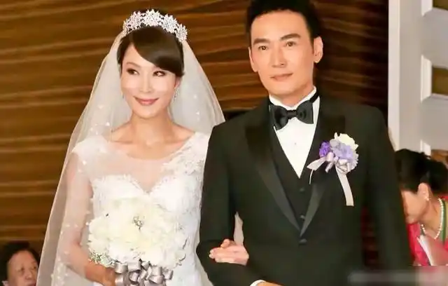 焦恩俊与妻子疑似婚变相隔两地已分居其妻子称一个人更开心