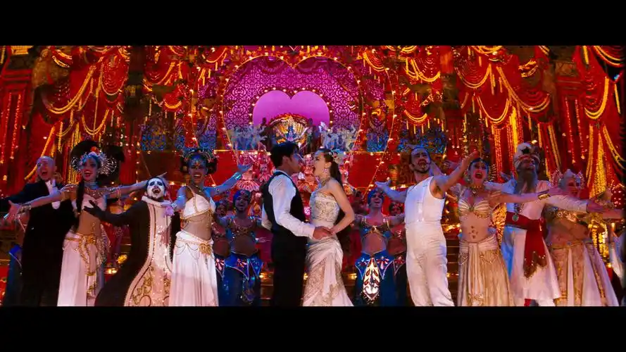 法国巴黎红磨坊演出门票 塞纳河游船票(多时间可选 香槟 语音导览)