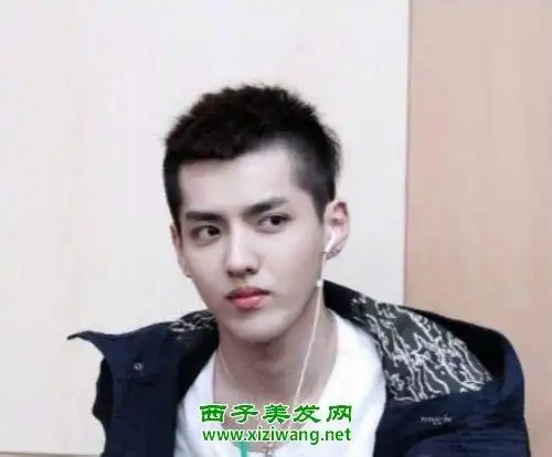 短寸飞机头发型领潮寸头帅哥大pk3