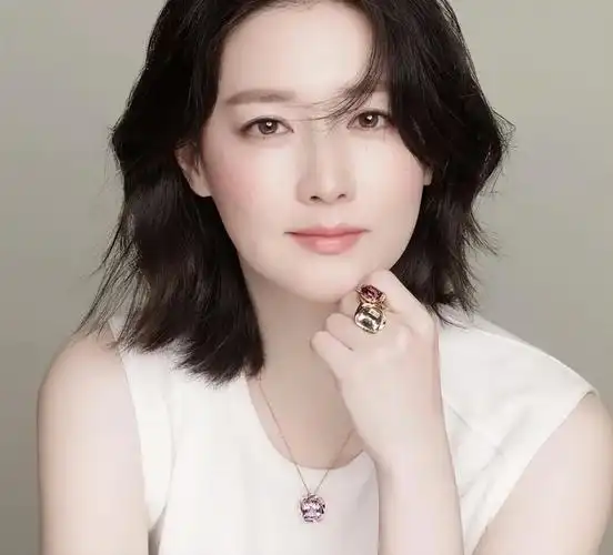 世界公认韩国最漂亮的女艺人(韩国10位国宝级女演员)-七暖网