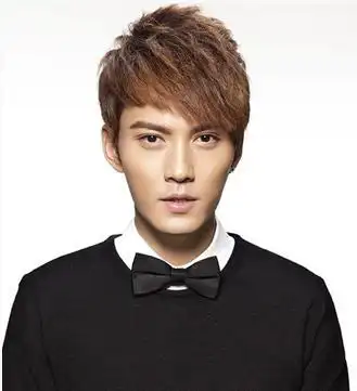 男士斜刘海发型修颜沉稳的斜刘海发型玩爆潮流