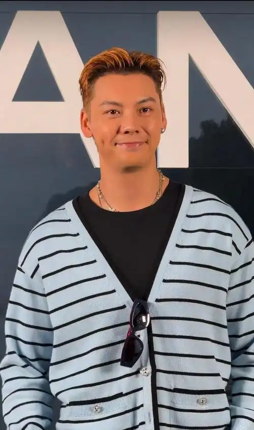 香奈儿杭州秀:50岁周迅暴露年龄,张钧甯头发油腻,陈伟霆大姨相