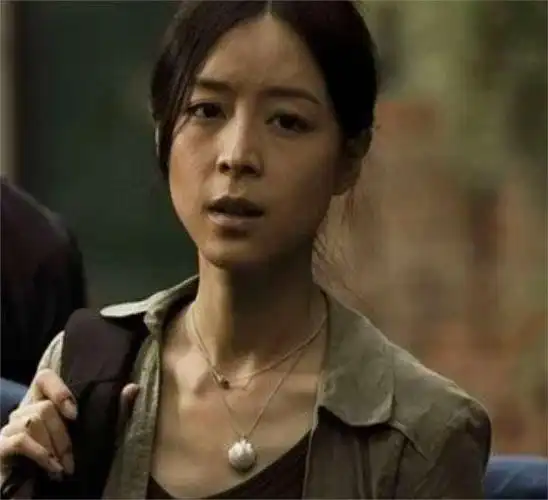 张静初现状:"无性无爱"住豪宅,守着一屋子东西,只想顺其自然